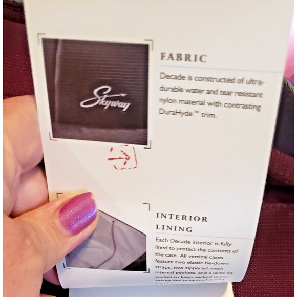 NWT - Skyway - Softside Computer/Messenger/Travel Bag - Crossbody Luggage piece - Picture 7 of 9